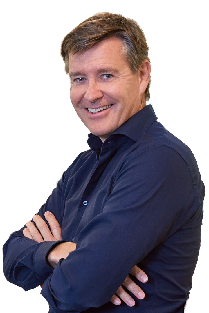 Christoph v. Wrisberg<hr>Christoph v. Wrisberg (54) verantwortet und gestaltet seit November 2018 als Geschäftsführer die Neuausrichtung von Dunlopillo. Zuvor arbeitete er fünf Jahre als Verkaufsleiter und Managing Director der Marke Schlaraffia bei Recticel Deutschland sowie für andere Unternehmen. Er verfügt über mehr als 20 Jahre Erfahrung in den Bereichen Vertrieb, Trade Marketing und Channel Management sowie über ausgeprägte Kenntnisse der deutsch-österreichischen Handelslandschaft.<br> "Wir wollen die weltweit führende Schlafmarke werden"