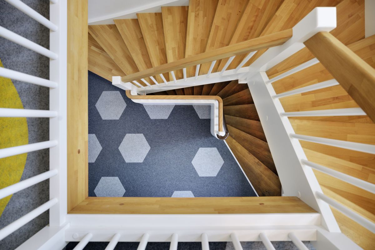 Kinderspiel auf Nadelvlies 