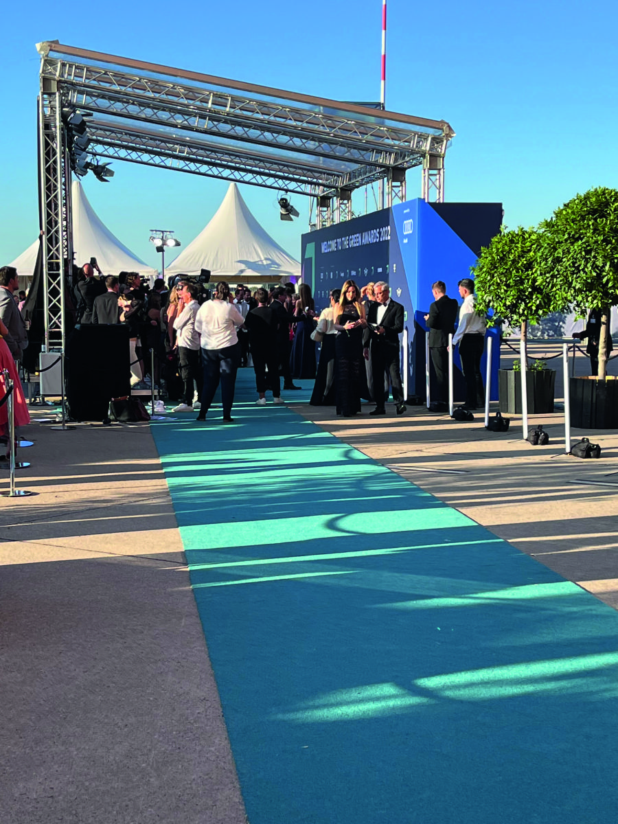 Tarkett mit grünem Teppich auf dem Greentech Festival