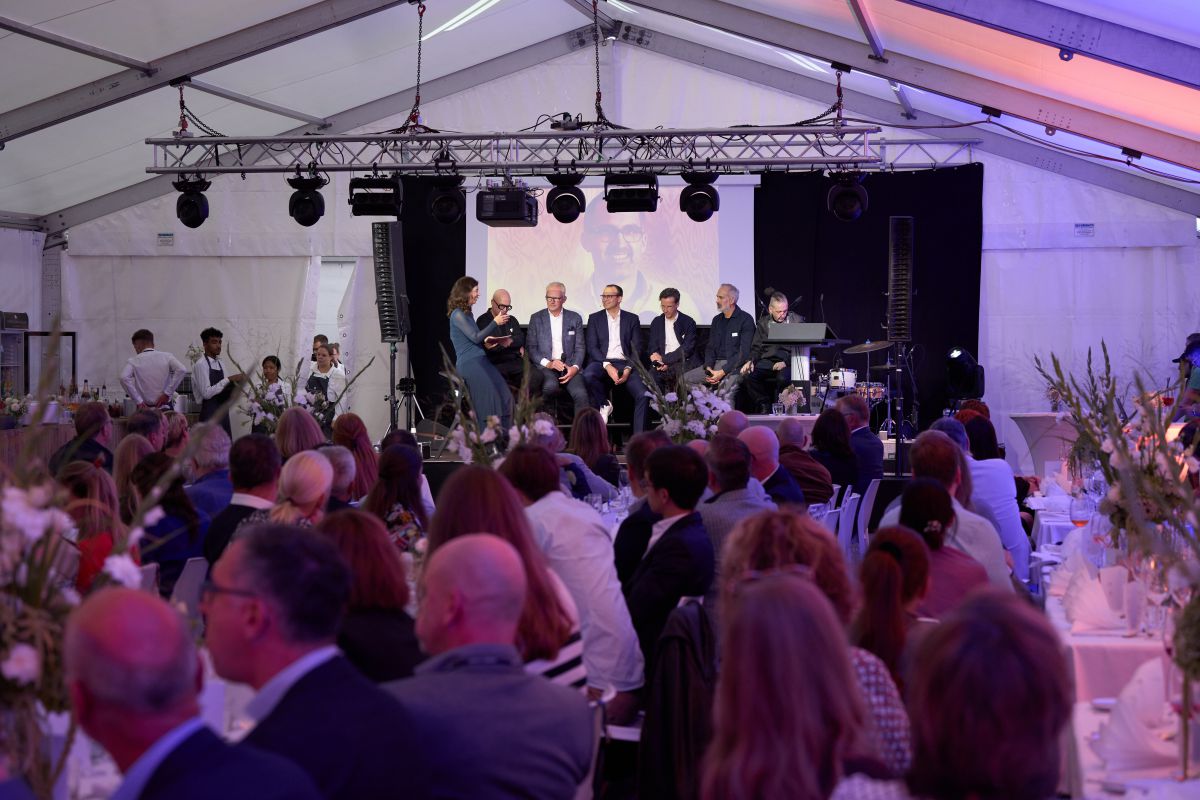 Happy Birthday und ein unendliches Teppichleben