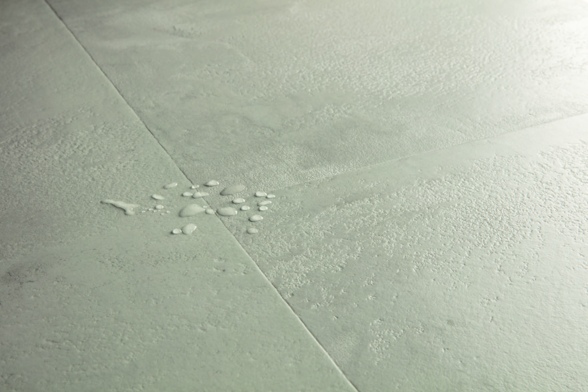 Wasserfest bei stehender Nässe 