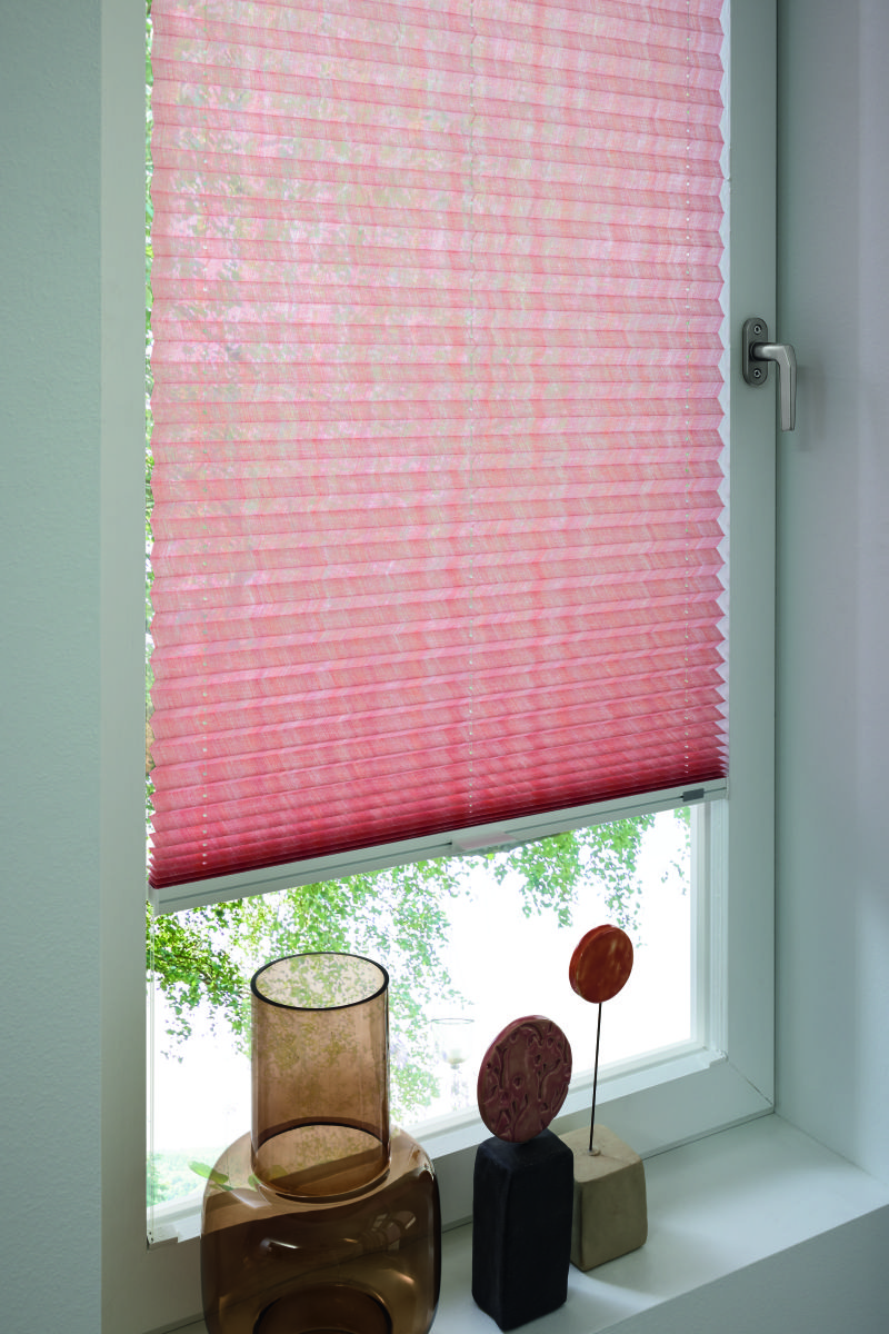 Neue Plissee-Kollektion: Blickfang und Funktionsträger fürs Fenster