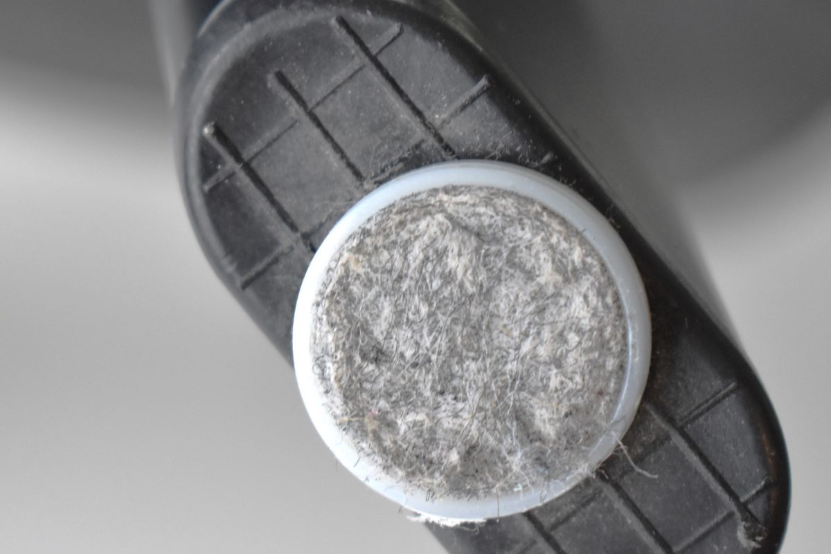 Mineralischer Spachtelbelag zeigt optische Mängel