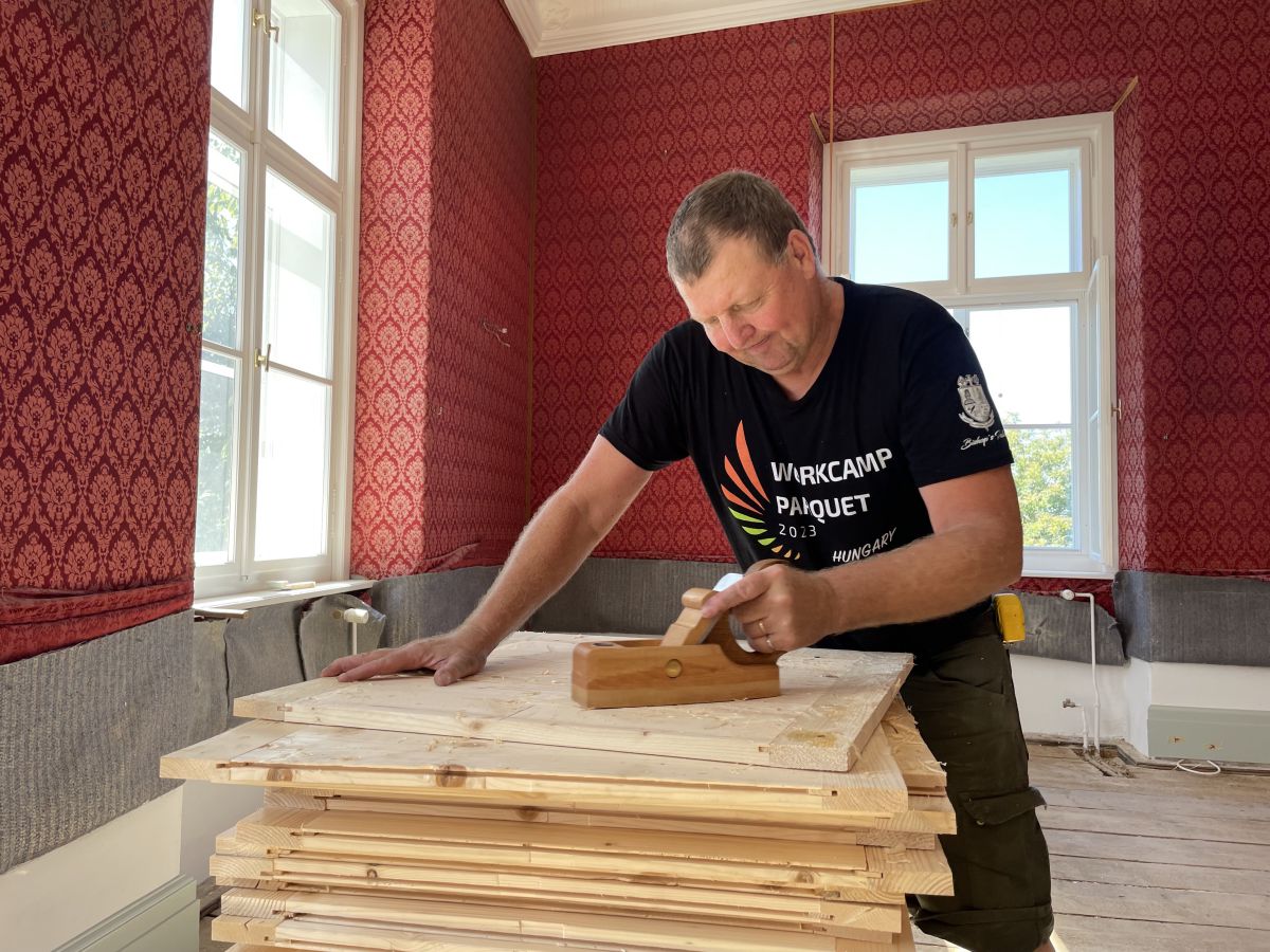 Parkettrestaurierung im Bischofspalast