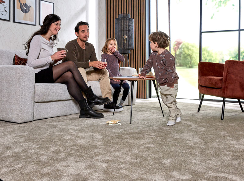 Recycling-Garn trotzt selbst Rotwein-Flecken 