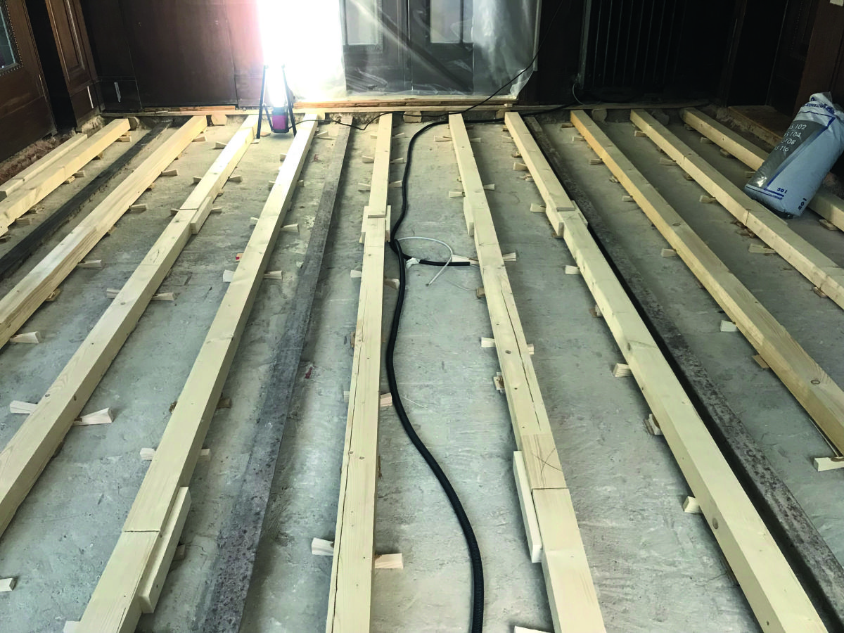 Rekonstruktion eines Tafelparketts nach Wasserschaden