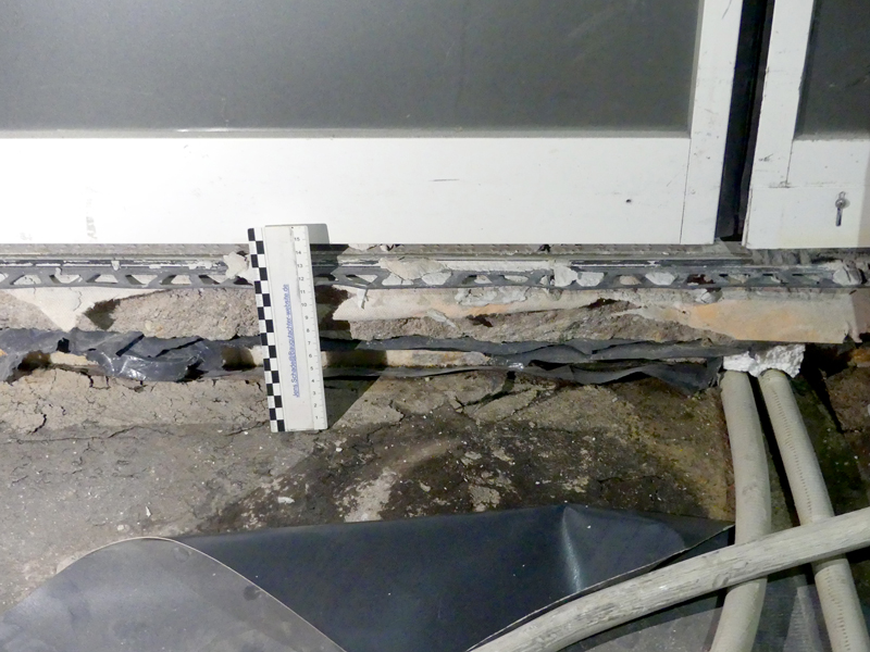 Kompletter Fußbodenaufbau durch Abwasser hinterlaufen