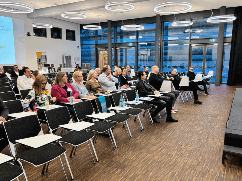 "Kann ein Textiler Einrichter Küchen verkaufen?"  "Kann ein Textiler Einrichter Küchen verkaufen?"