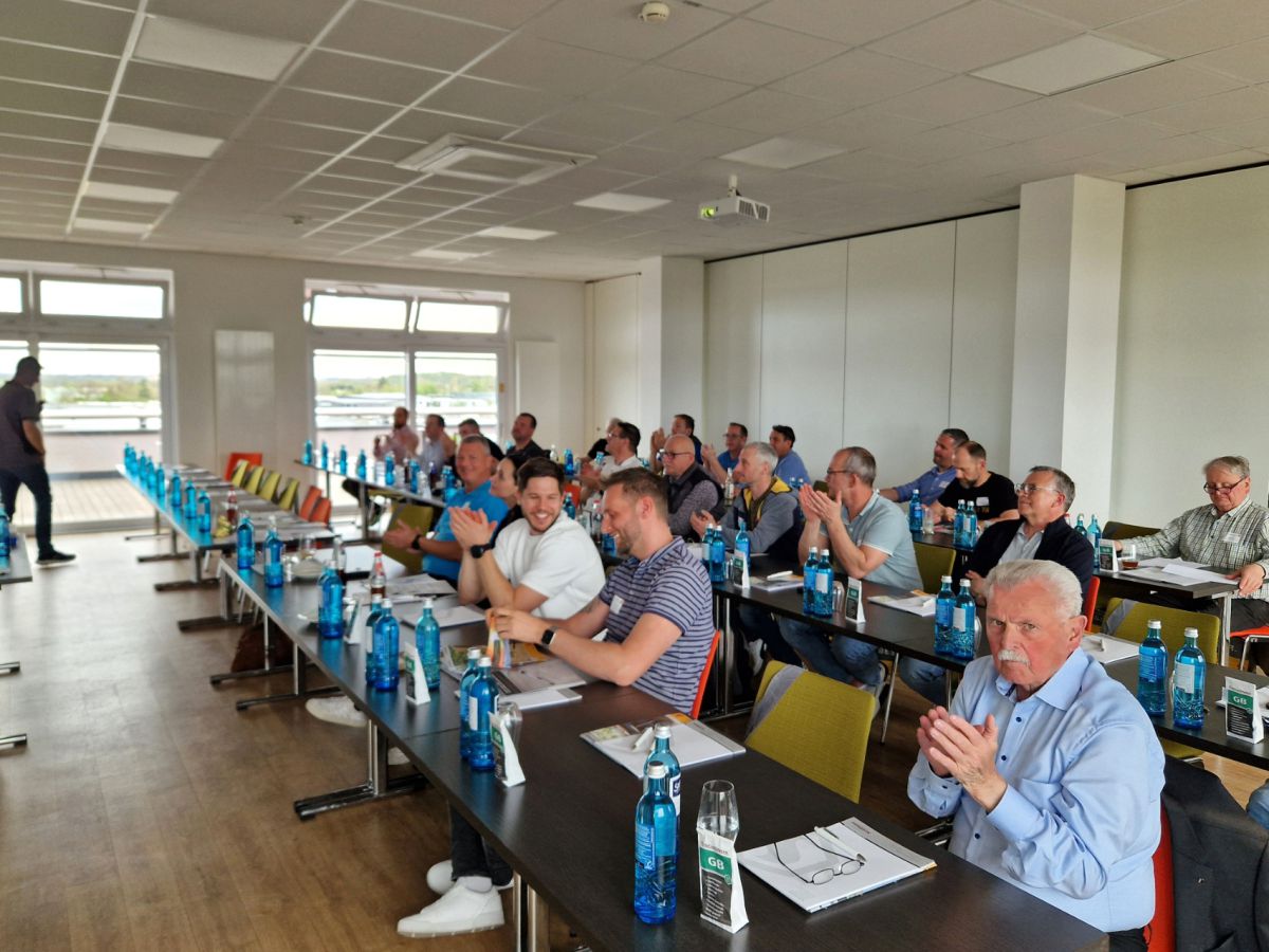 Lebhafte Diskussion über Umgang mit Asbest