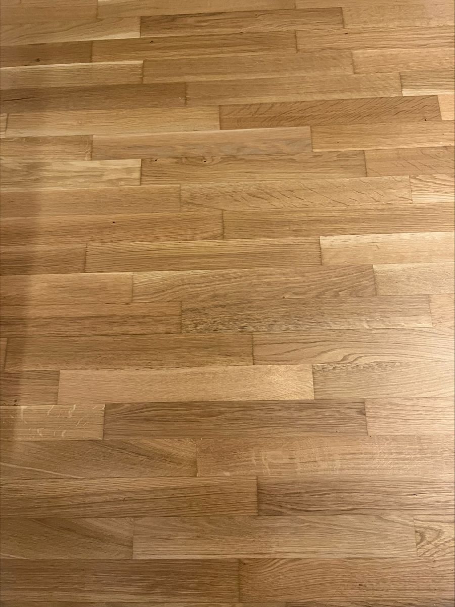 Verfärbungen bei Mehrschichtparkett 