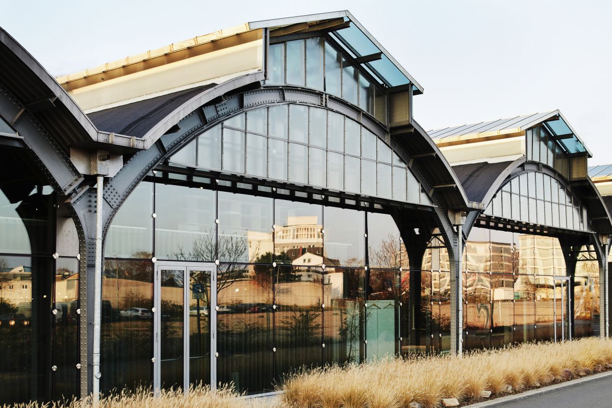 Showrooms statt Messehallen