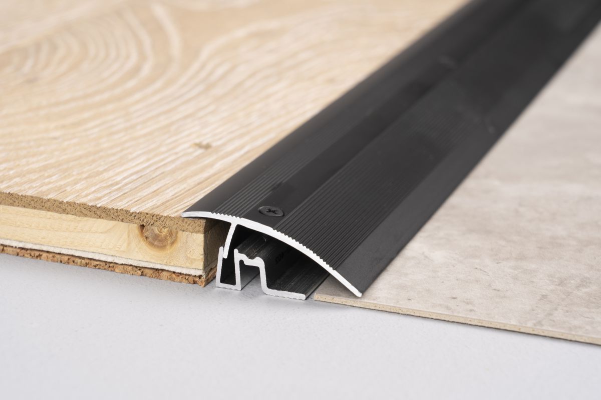 Profilsystem für Parkett und Laminat