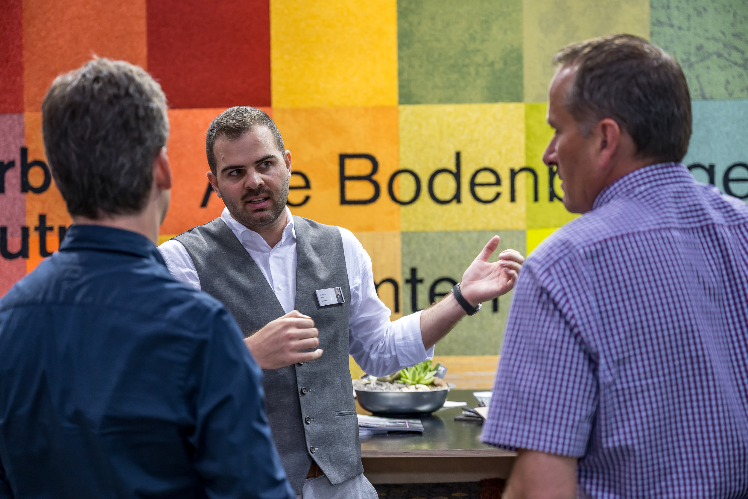 Naturprodukte und ökologische Lösungen standen hoch im Kurs 2.000 Besucher kamen zur Messe Suisse Floor