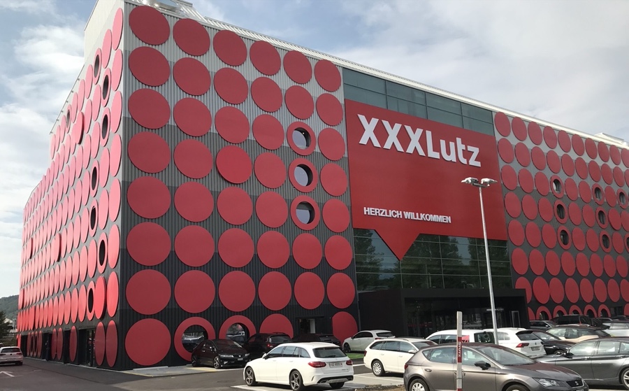 XXXLutz eröffnet in Dietikon. XXXLutz: Zweites Einrichtungshaus in der Schweiz eröffnet