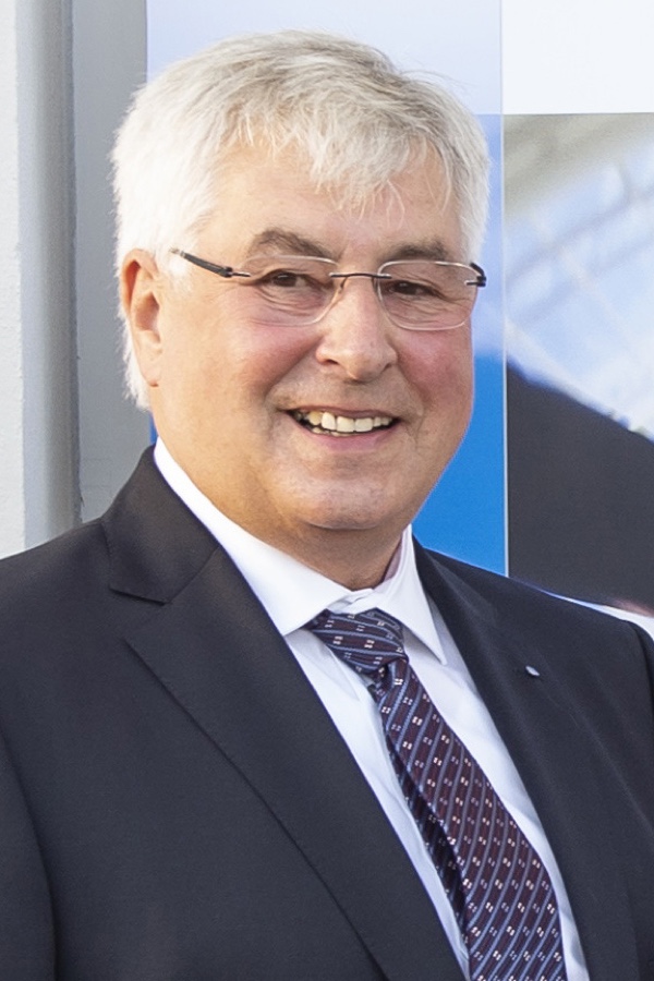 Norbert Schröter Deutsche Bauchemie verabschiedet Hauptgeschäftsführer Norbert Schröter