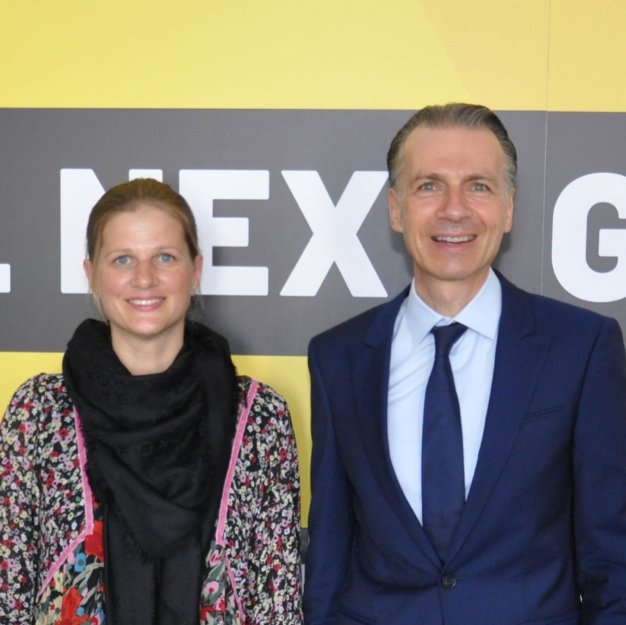 Die geschäftsführende Gesellschafterin von Kiesel Bauchemie, Beatrice Kiesel-Luik und der Kiesel-Beirat Thomas Müllerschön. Cemex übernimmt Kiesel Bauchemie