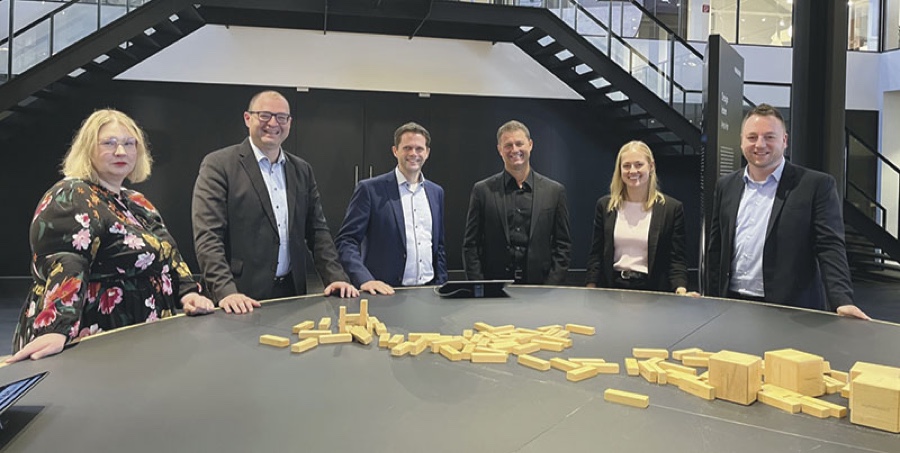 Parador-Geschäftsführung Interview mit der Parador-Geschäftsführung: "Die Nähe zum Kunden wird uns zum Erfolg führen"