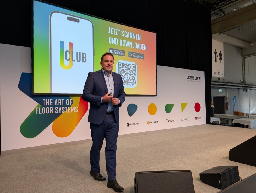 Philipp Utz präsentierte zum Beginn des Campus die neue App U Club. Uzin Utz Campus 2025: Neue U Club App soll für enge Kundenbindung sorgen