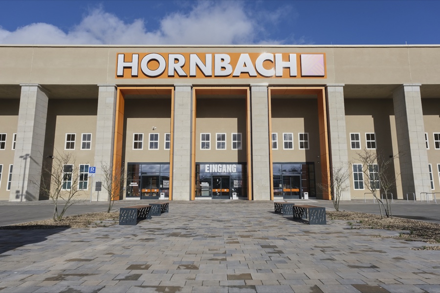 Aktuell betreibt Hornbach 176 Baumärkte. Im laufenden Geschäftsjahr sollen drei hinzukommen. Hornbach Baumärkte wachsen gegen den Branchentrend