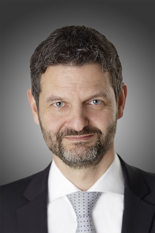 Dr. Peter M. Hamberger Akustikplus: Familie Hamberger neuer Eigentümer